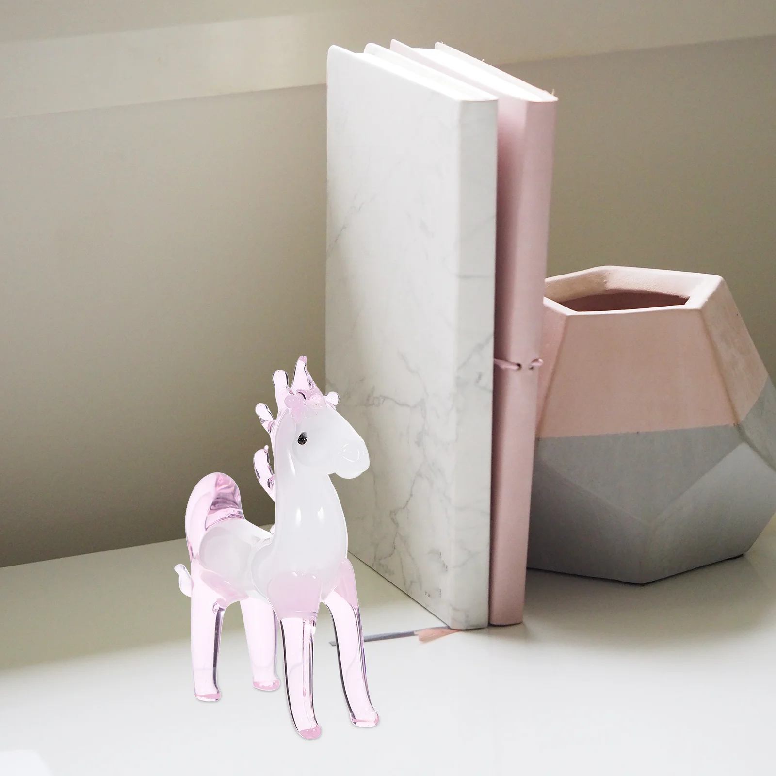 

Sophisticated Crystal Horse Sculpture Modern Handicraft Entryway Figure Home Decor Office Desk Accessories Apartment Decor