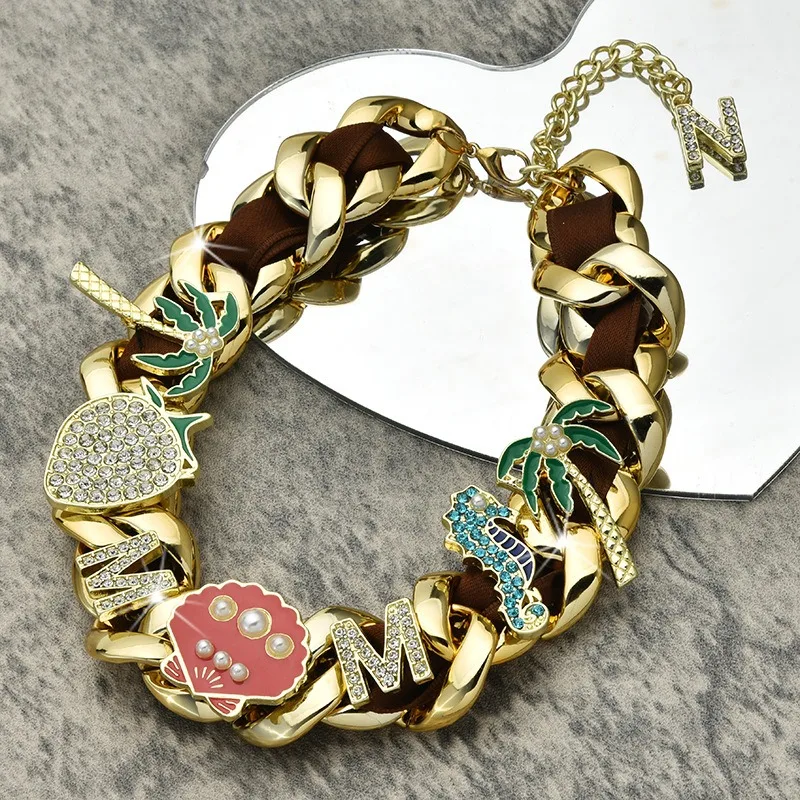

A full-diamond fashionable hip-hop multi-purpose necklace for men and women