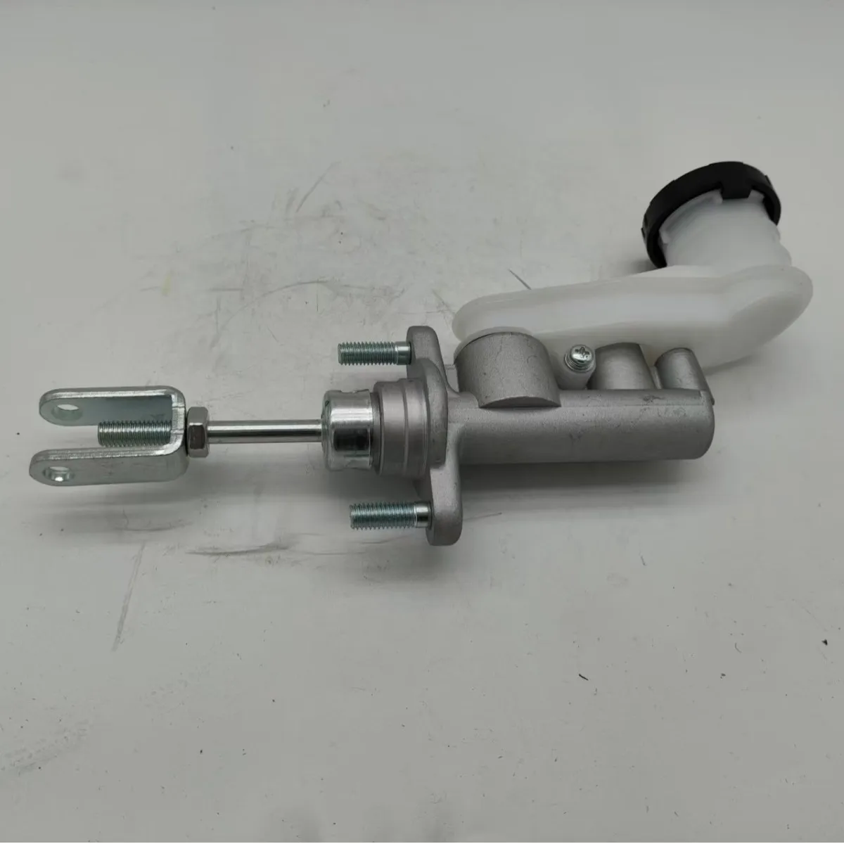 Automotive Parts Brake Master Cylinder 8-97943-432-0,8-97945-438-0