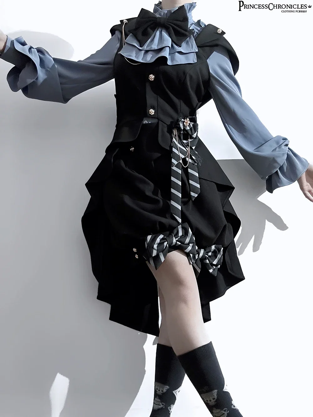 الرجال الأمير نمط لوليتا تأثيري الزي ربيع 2025 قميص طويل الأكمام سترة باردة مجموعة تي شيرتات قصيرة للأطفال للعب الأدوار