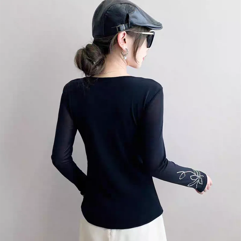 

2025 New Autumn Elegant O-Neck Long Sleeved Women's T-Shirt Fashion Hot Diamonds Mesh Tops Chic Female Slim Tees Blusas