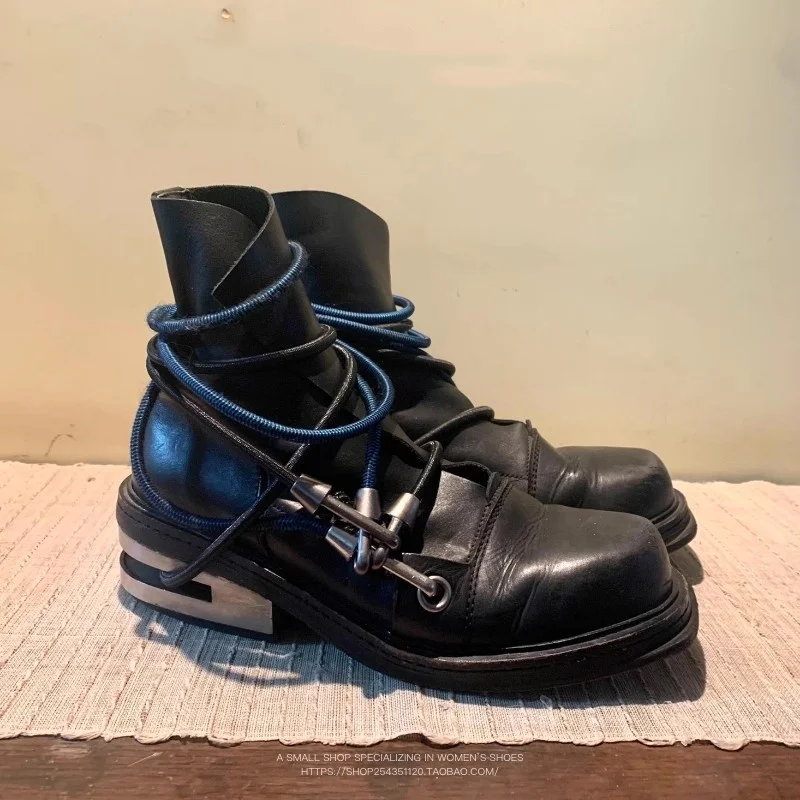 

90S Retro Black Boots Cable Climbing Hooks Decorative Short Boots Mid Calf Boots Metal Heels Ankle Boots