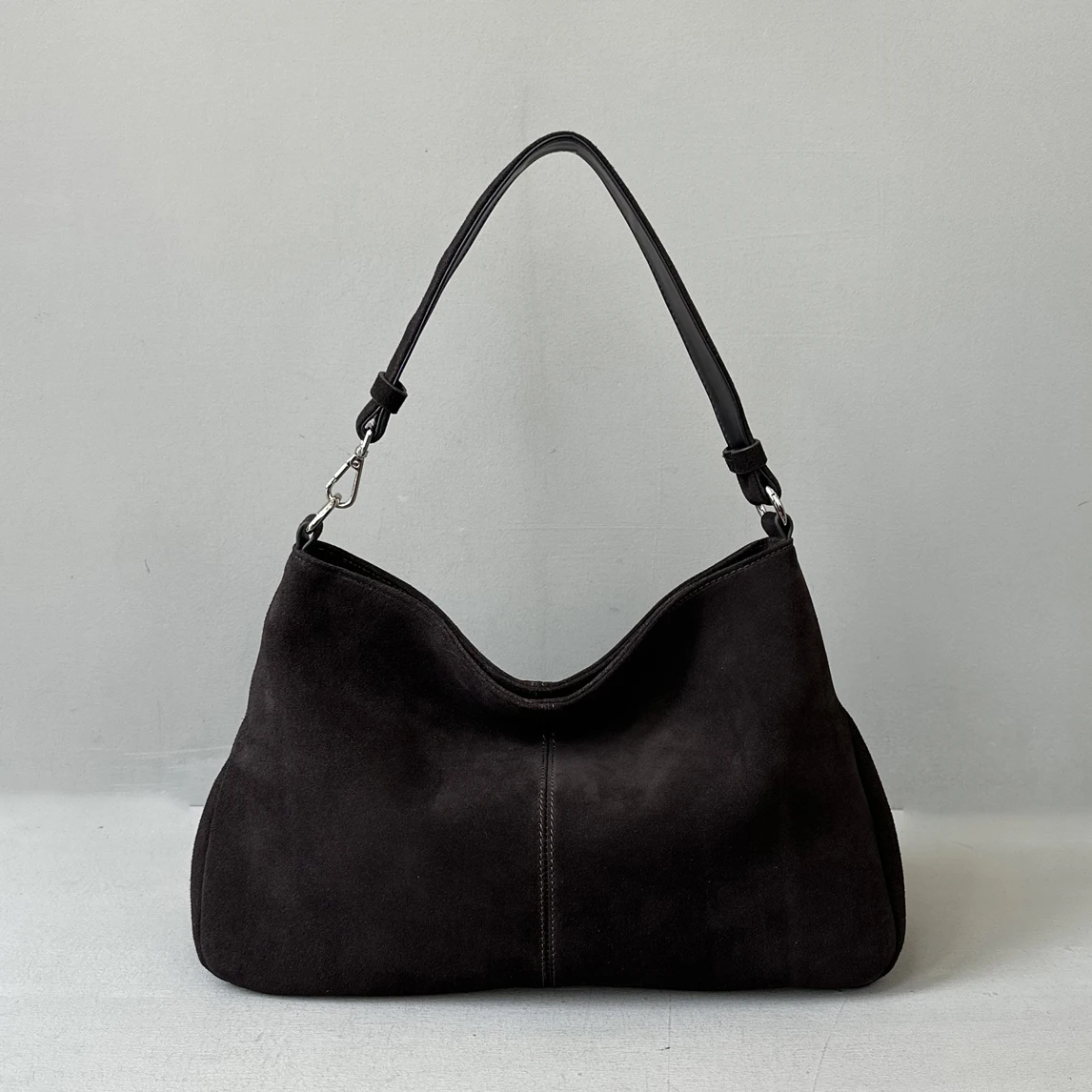 

Suede 40cm Tote Bag Autumn and Winter New Large Capacity Matte Cow Leather Relaxed Casual Handheld Shoulder Bag Women's Bag