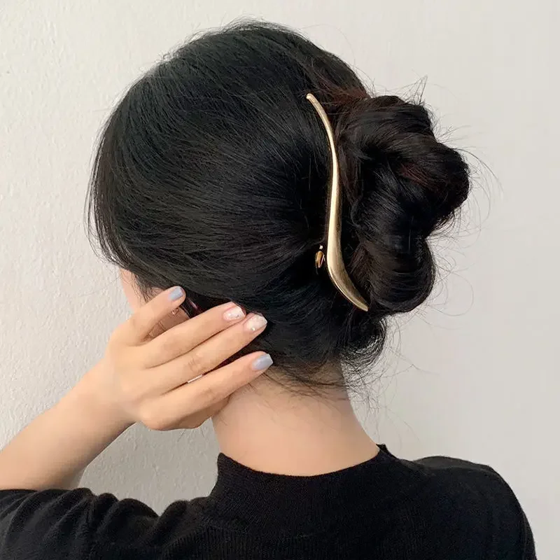 

attern Metal Hair Claw Clips for Women Vintage Geometric Hair Clamps Bath Crab Headband Hairpin Girls Hair Accessories