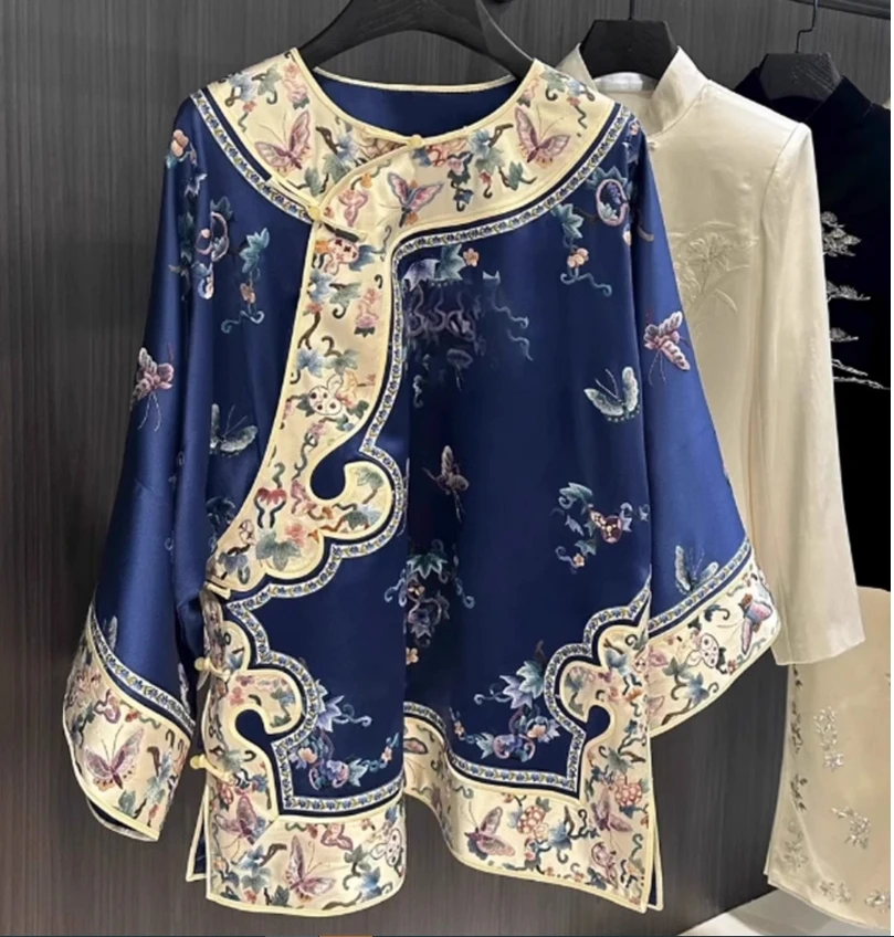 

Tang style Chinese style women's buttoned top, unique and super beautiful, new Chinese blue printed satin jacket