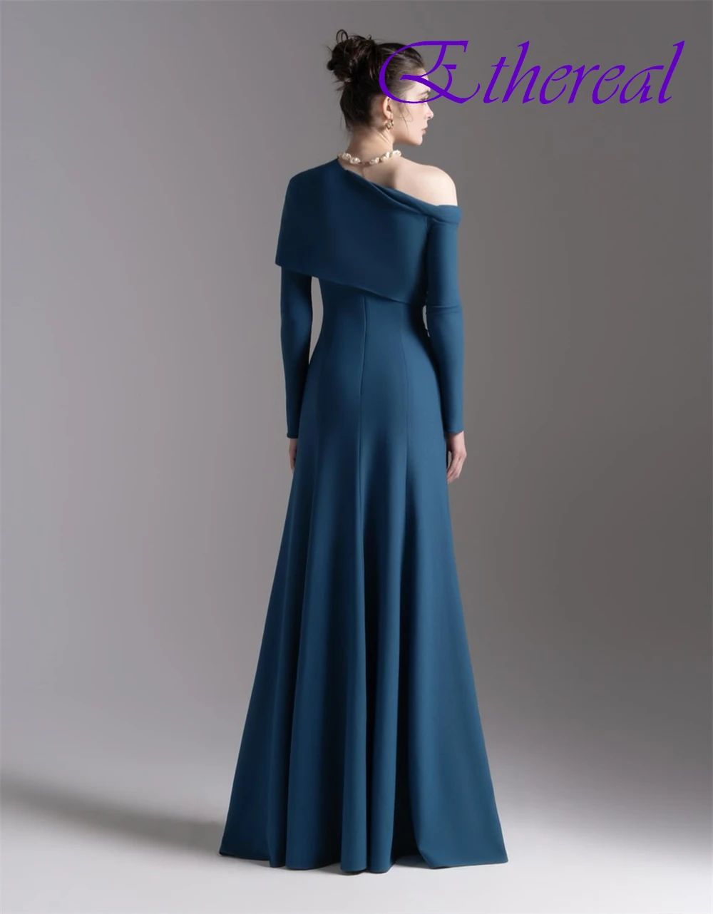 ชุดราตรีคอเรือแบบสั่งตัด ดีไซน์หรูหรา ผ้าเจอร์ซีย์ แขนยาว ชุดออกงานพรอม ชายกระโปรงยาวแบบลากพื้น สำหรับโอกาสพิเศษ