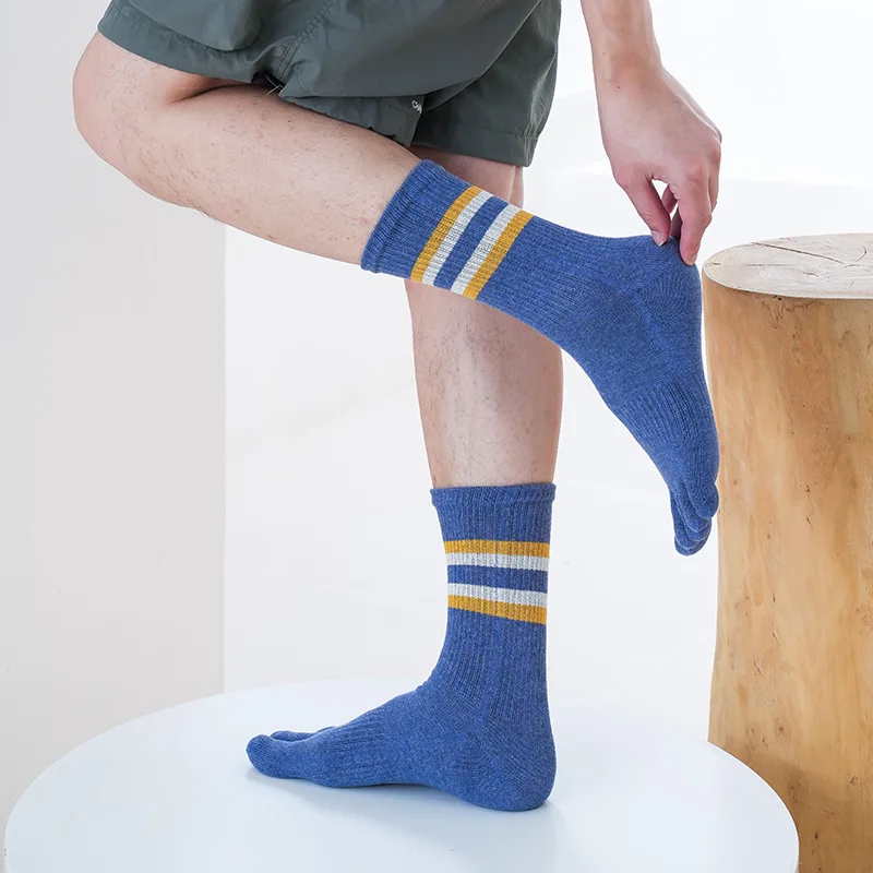 Mann kurze 5-Finger-Socken Sport Kompression Baumwolle gestreift dicke schweiß absorbierende atmungsaktive elastische dauerhafte Fitness-Zehen socken