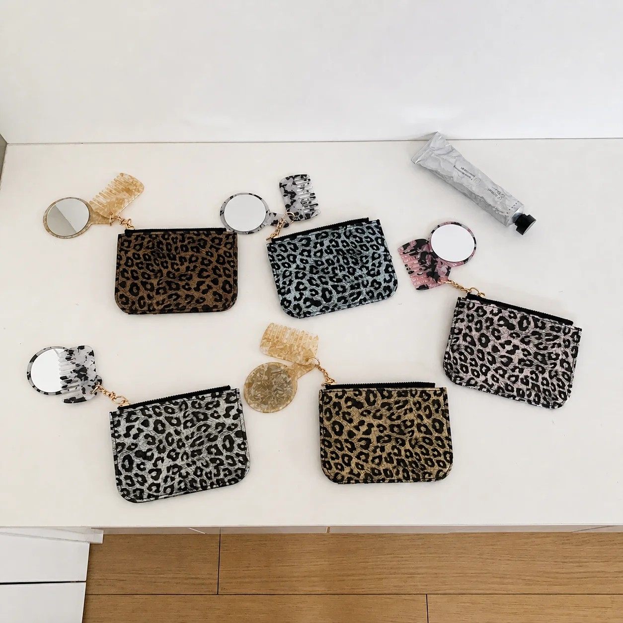 Leopard Print Mini Zip Coin Purse for Women,PU Small Card Holder With Mirror Comb Charm, Portable Daily Coin Key Storage Bag