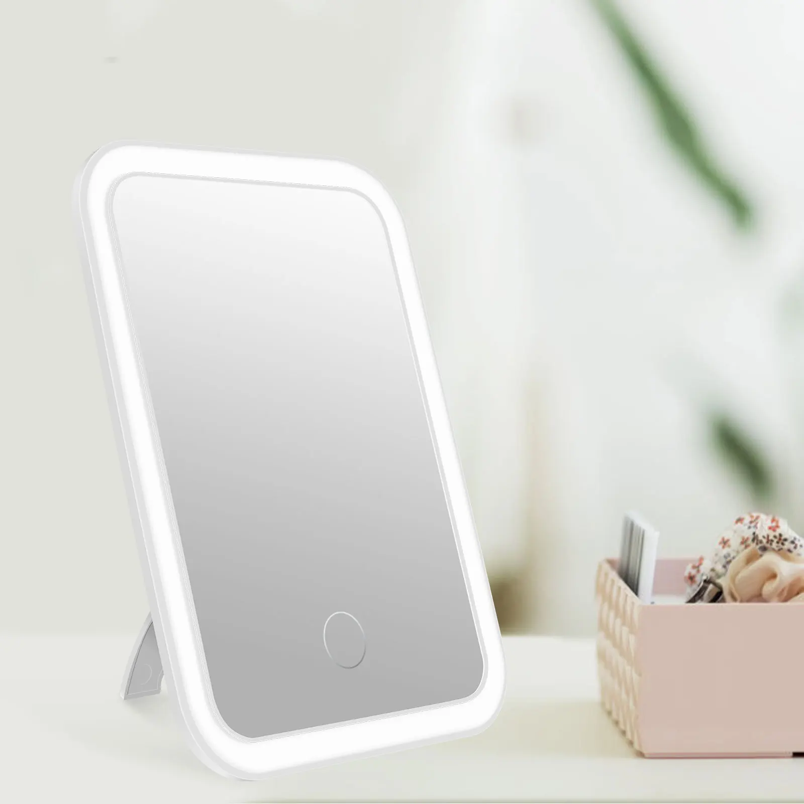 Portable Vanity Lamp LED Cosmetic Mirrors Lighted Touch Screen Makeup Mirror with Stand Usb Rechargeable Portable Design