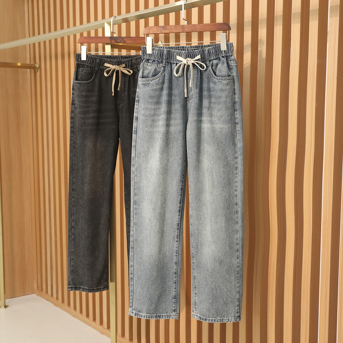 

Excellent Quali Jeans Men's Faion Straight Leg Denim Pants Spring Sle Waed out Lightened Modern Fit Casual Trousers