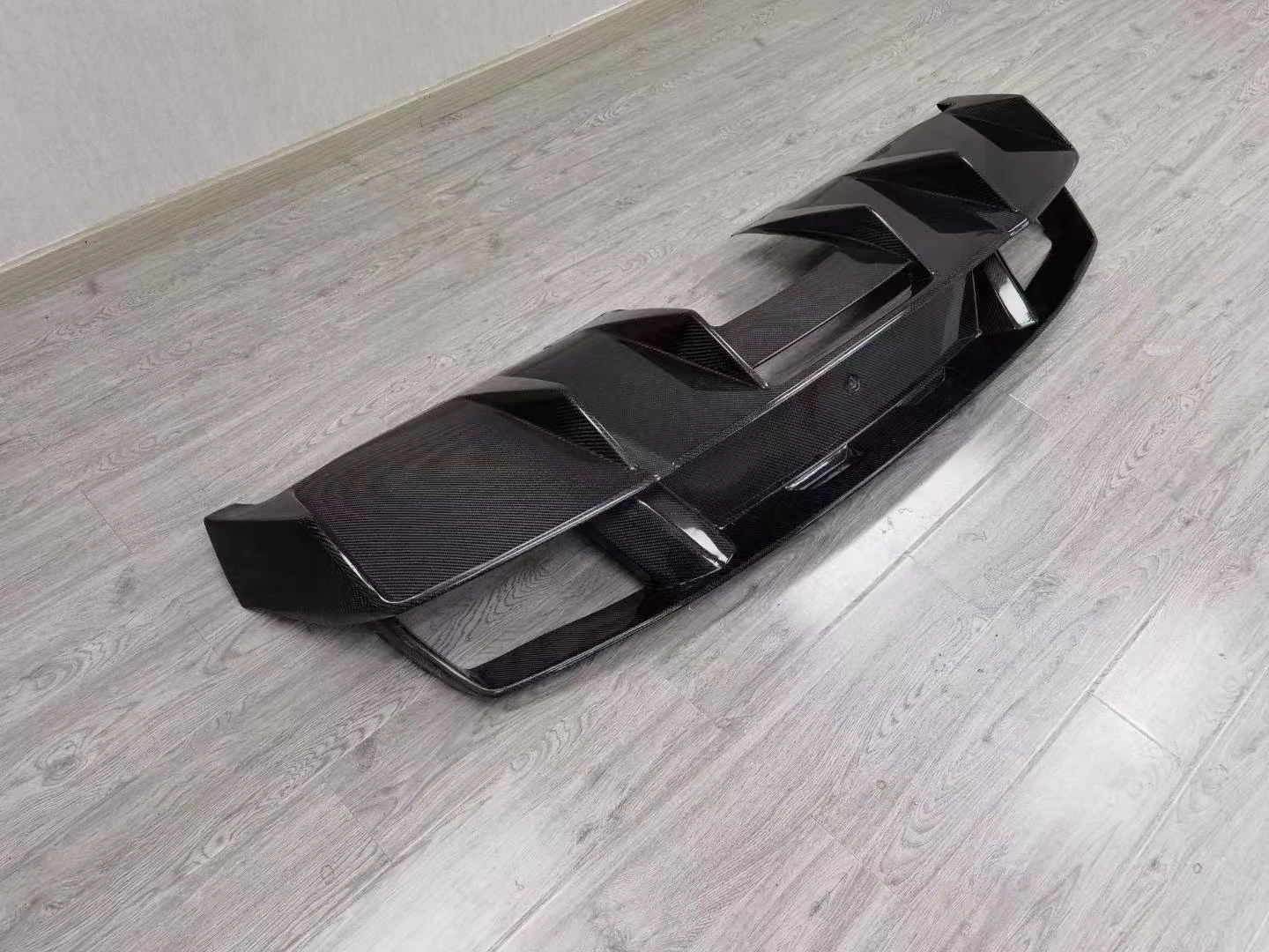 Car Bumper Body Kit for  GALLARDO LP550 LP560 LP570 D Style Carbon Fiber Rear Diffuser