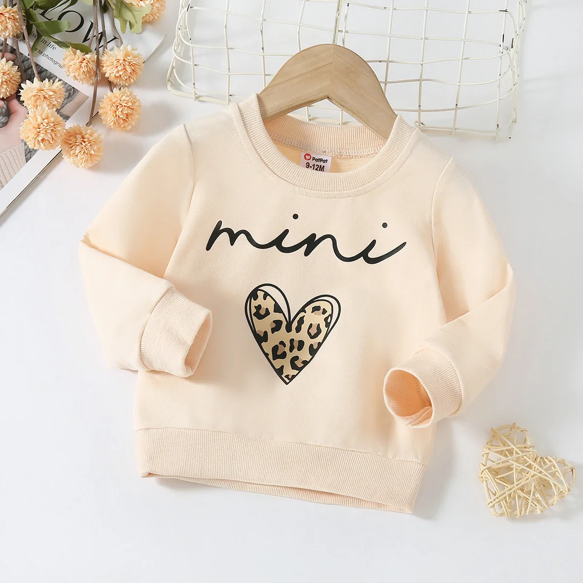 PatPat Baby Boy/Girl Letters & Heart Print Long-sleeve Sweatshirt Soft Comfortable  Perfect for Outings Daily Wear Basic Style