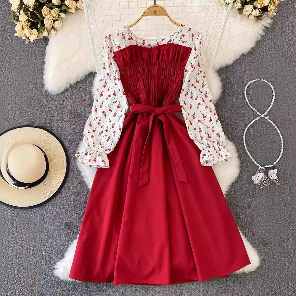 ยูโอ มูโอชุดเดรสแขนยาวผ้าชีฟองสำหรับฤดูใบไม้ผลิและฤดูร้อน ชุดเดรสยาวปานกลางสำหรับผู้หญิง เอวยางยืด ลายพิมพ์ดอกไม้ แต่งผ้าแบบแพทช์เวิร์ค ชุดลำลอง