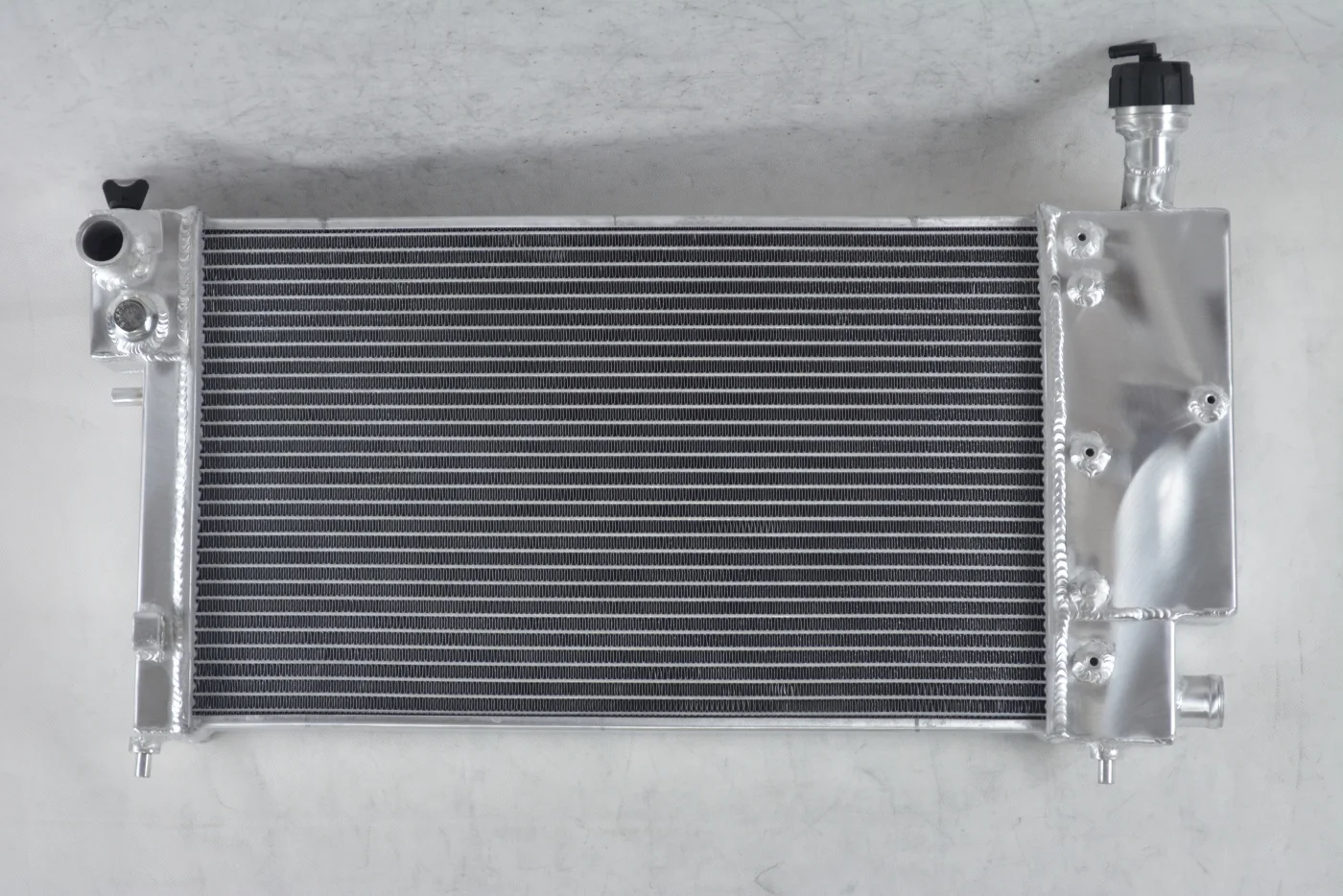 For 1996-2004 Citroen Saxo /Peugeot 106 II 1.0L 1.1L 1.3L 1.4L 1.6L MT Aluminum Radiator 1997 1998 1999 2000 2001 2002 2003