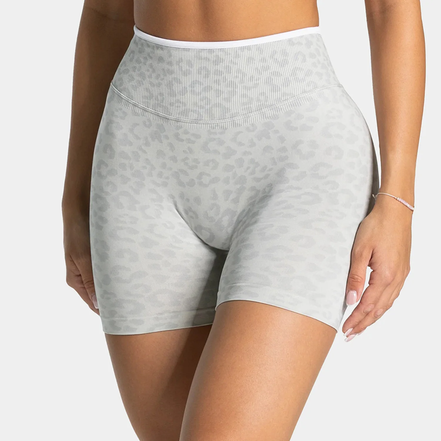 Women Seamless Shorts Yoga Shorts Buttock Lift Gym Leggings Women High Waist Sports Shorts Women Running Workout Shorts Female image 6