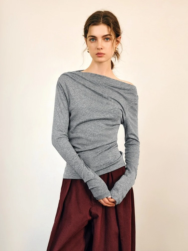 OLrain الفرنسية طويلة الأكمام تي شيرت المرأة خريف 2025 جديد غير النظامية مائل طوق القمم الصلبة Shiring سليم تيز O57QT96063 #2