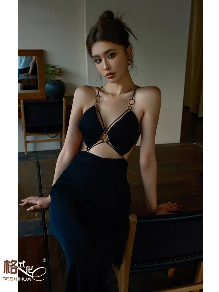 Metal ring hollowed out suspender dress for women's Instagram sexy party elegant birthday dress party