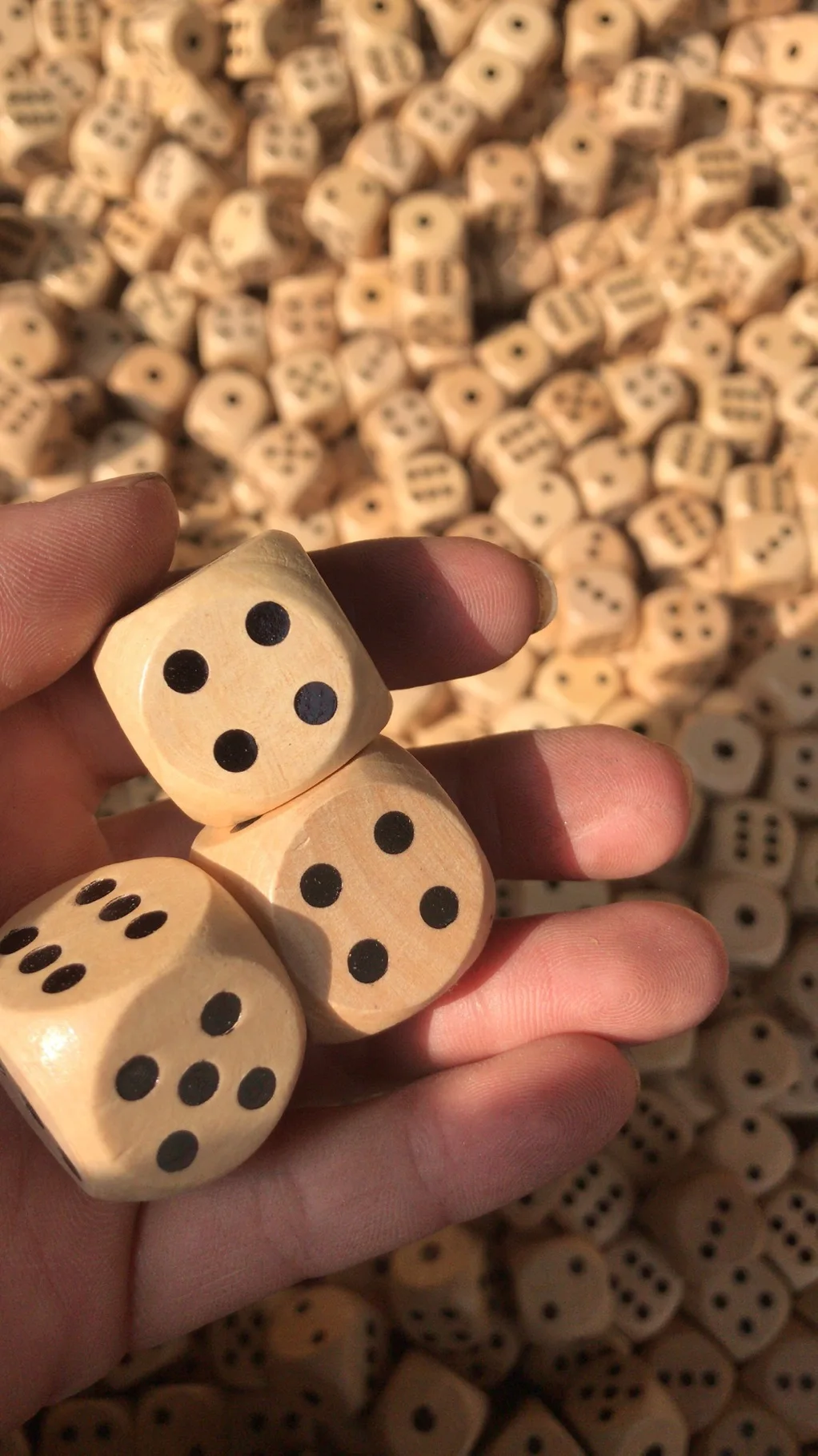 12 PZ 16mm Dadi In Legno Punti D6 Cubo Angoli Arrotondati 6-Sided Bar Club Party Giocattoli Per Bambini Gioco Da Tavolo Dadi Per Adulti