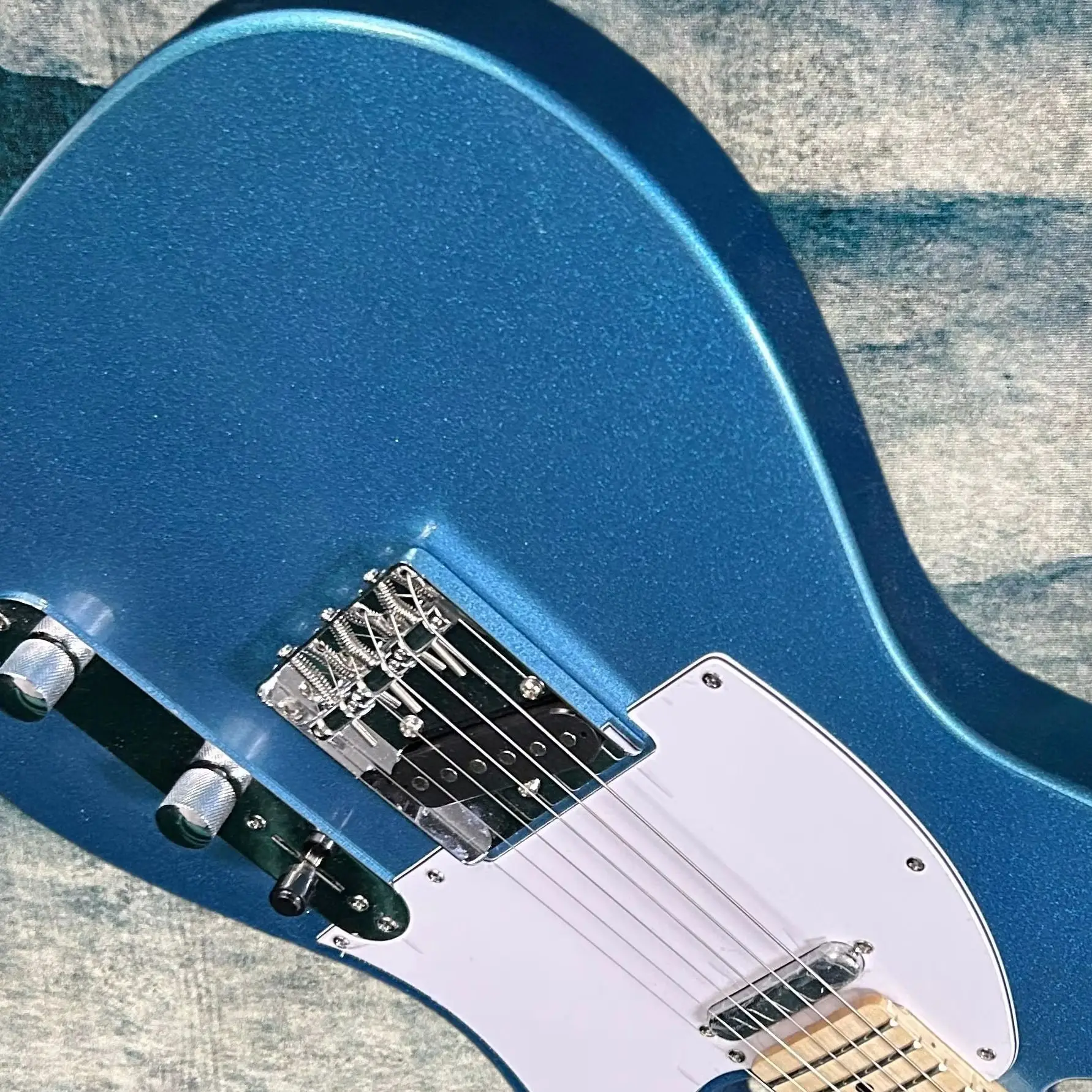 Hot Sale Metallic Blue Electric Guitars Maple Fretboard view 3
