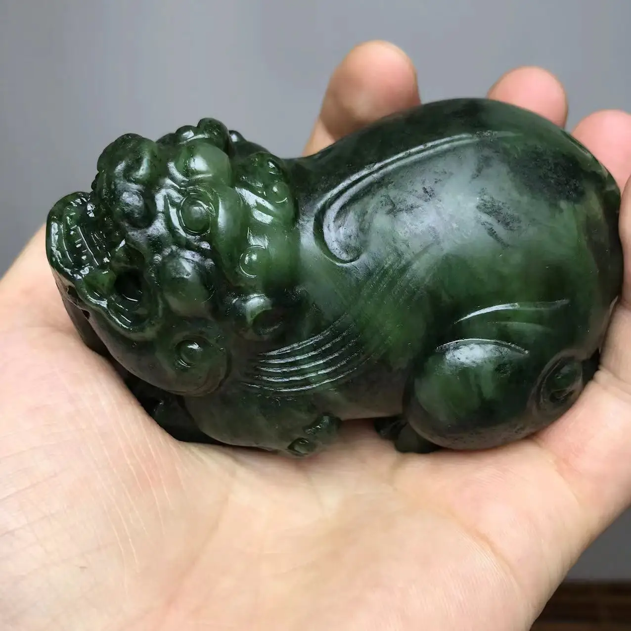 Natural Green Hotan Jade Piyao Statue Jade Pixiu Crafts