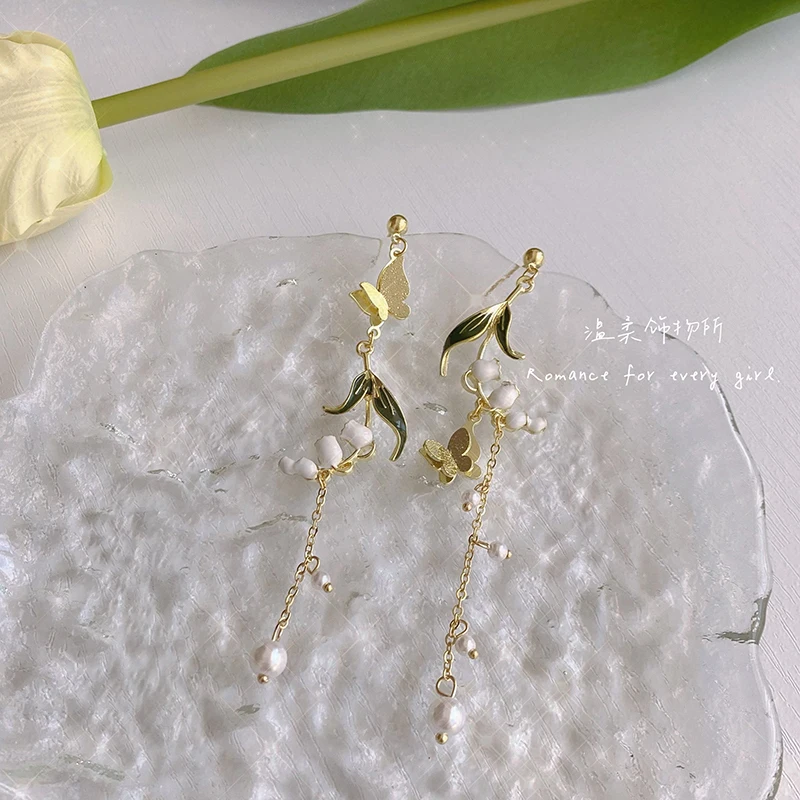 Chinese Style Forest Retro Lily of The Valley Earrings Asymmetric Pearl Butterfly Long Tassel Clip Earrings Without Piercing