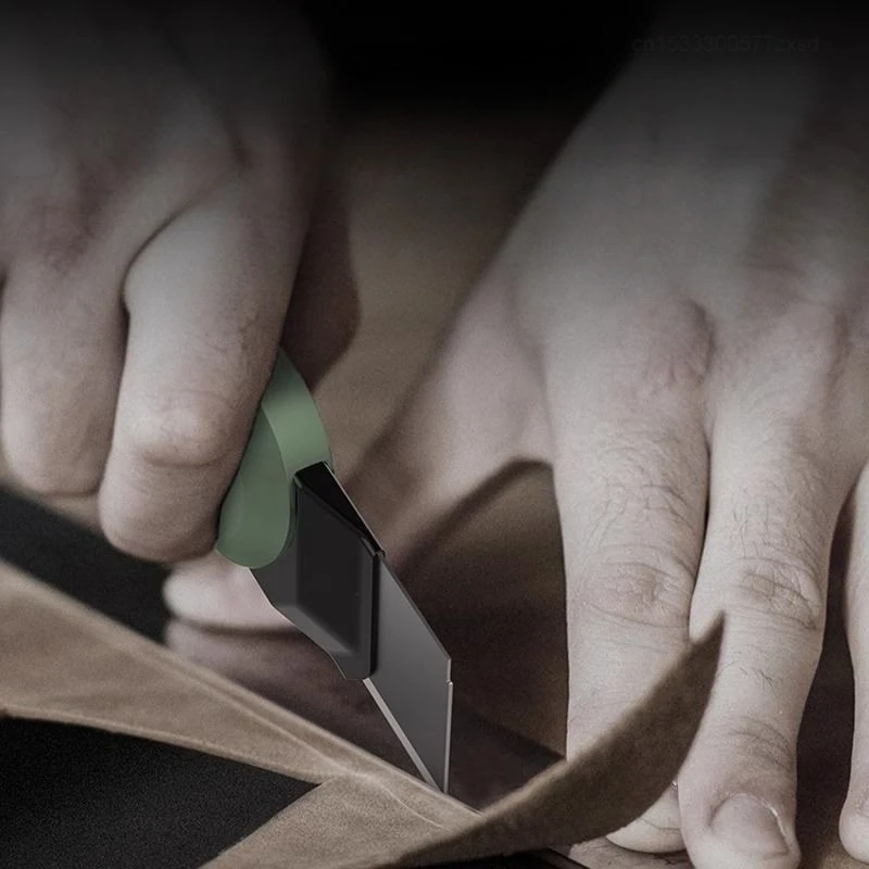 DELI-SK2 Kantoorschaar met zwart mes Hoogwaardig gereedschap met automatische vergrendelingsknop voor papiersnijden en kantoorbenodigdheden