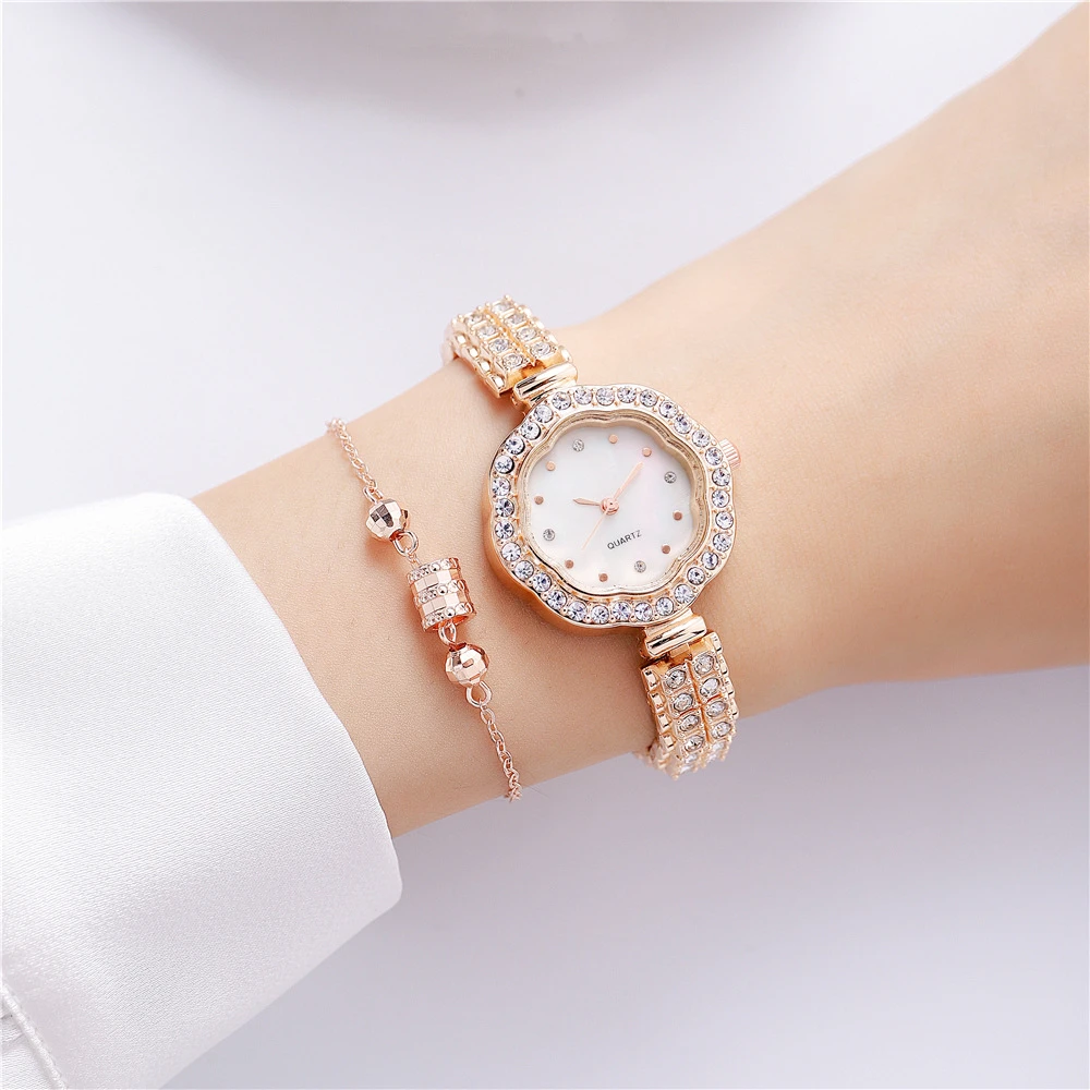 Luxury Gold Ladies Brand Watch Fashion Flower Type Seashell Surface With Diamonds Dial Design Women Quartz Watches Bracelet