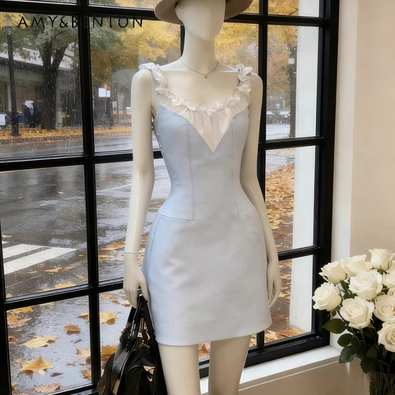 

Новое летнее женское платье-сарафан 2026 года с V-образным вырезом, сине-белое, с оборками, во французском стиле, омолаживающее, элегантное