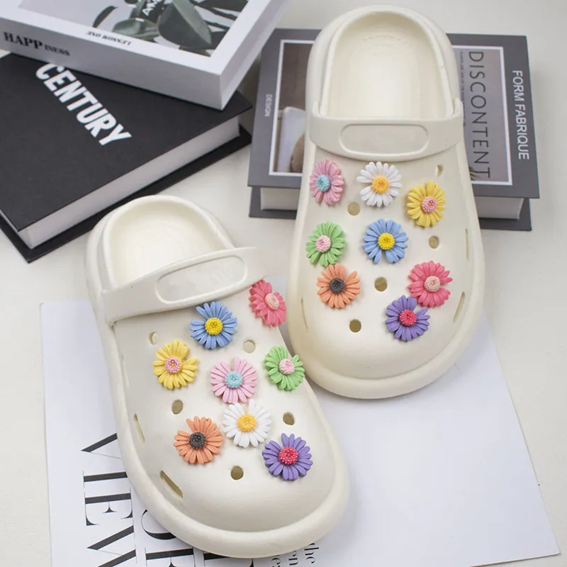 16 stücke Gänseblümchen Blume Loch Schuh Charms Designer DIY glänzend bling Schuhe Zubehör Dekoration für Clogs Kinder Jungen Frauen Mädchen Geschenke