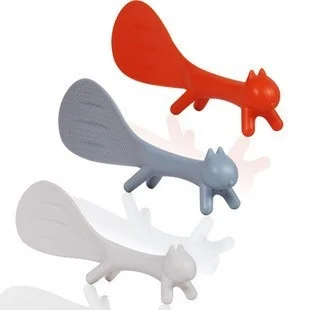 

A989 Korean cute creative squirrel can stand non stick table spoon squirrel spoon 0.03