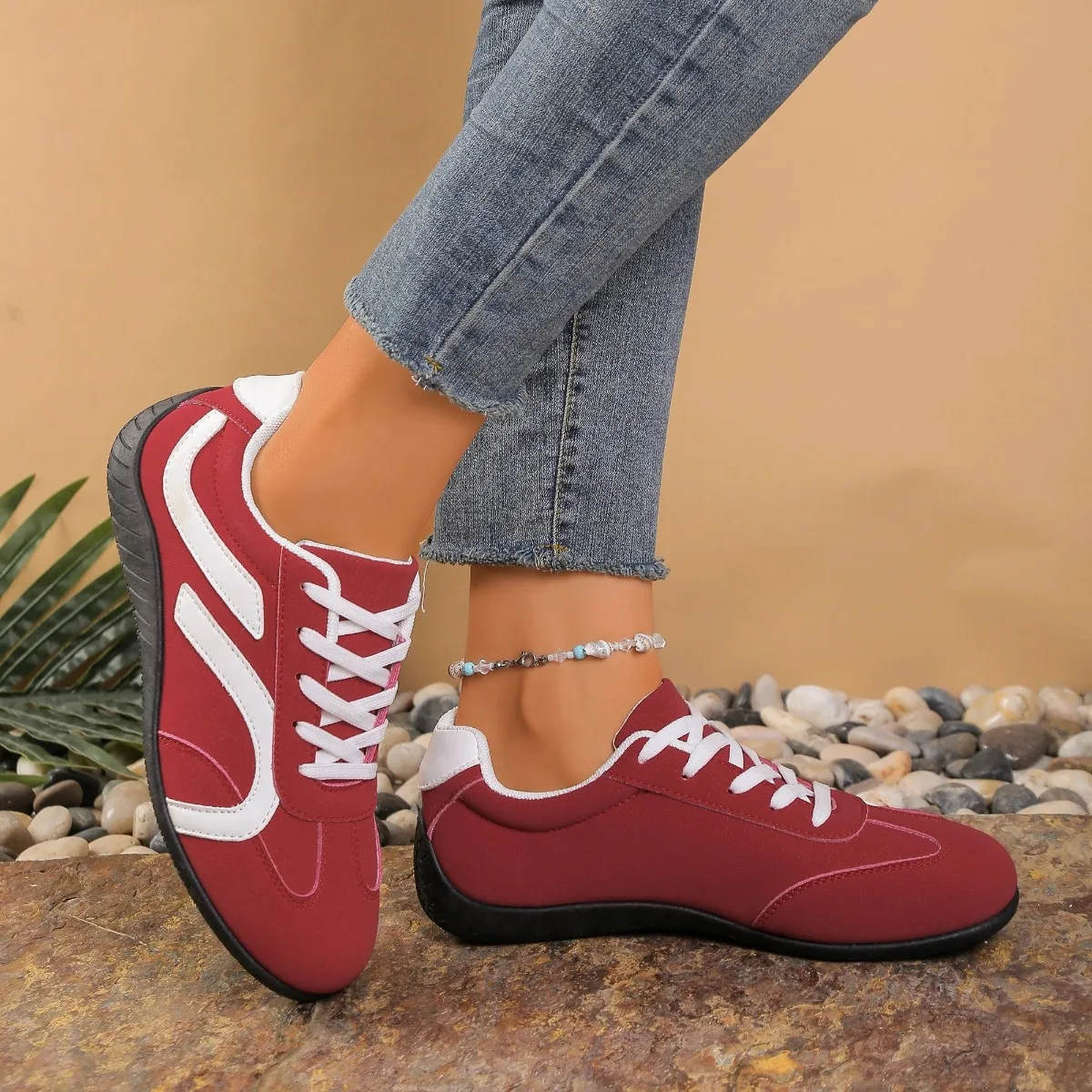

2026 Spring New Women Sneakers Comfortable Outdoor Fashion Versatile Flat Casual Sneakers Lace Up Women Sports Shoes