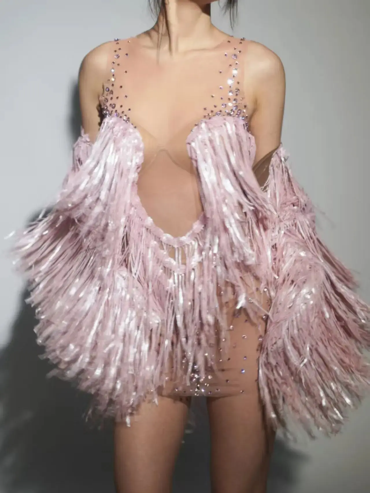 Strój showgirl, luksusowy strój na imprezę, błyszczące cyrkonie, cekiny, łańcuszek, mini sukienka, luksusowa damska seksowna prześwitująca sukienka z siateczki na imprezę koktajlową.