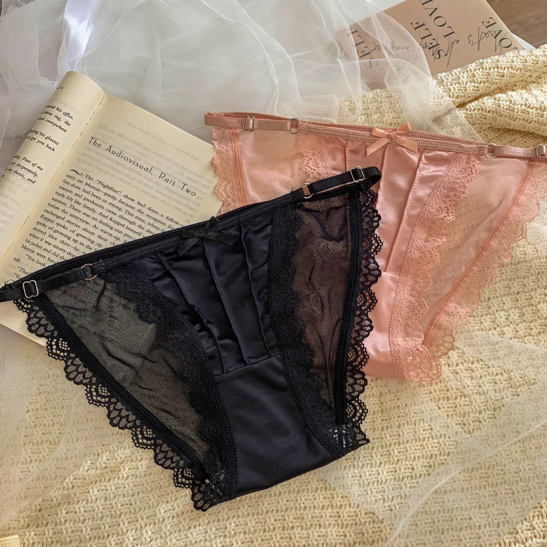 Two-piece set of Japanese satin sexy lace panties for women, pure lust mesh, breathable cotton briefs, elegant yet fun.