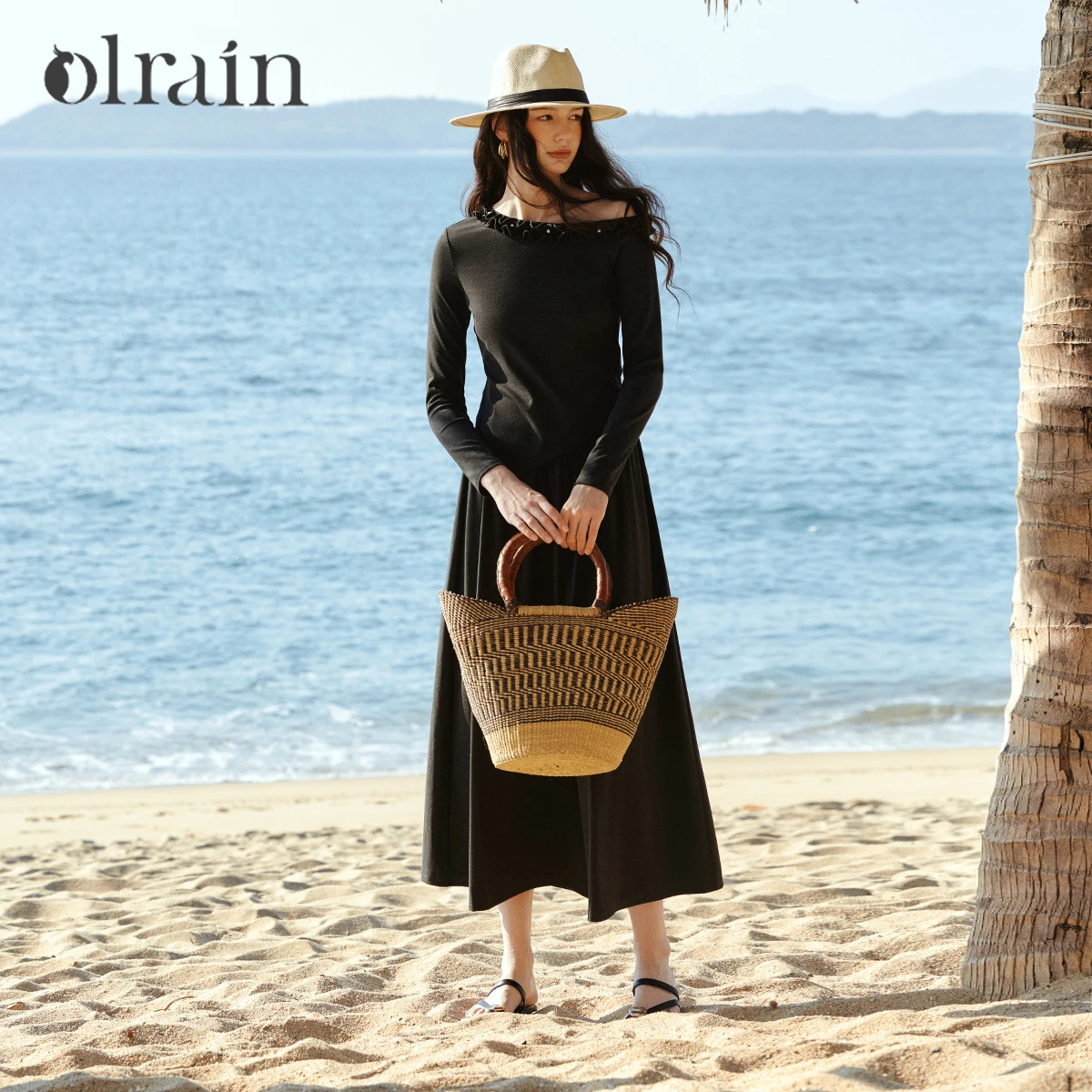 

OLrain Women's 2026 Spring New Black French Style Asymmetric Shoulder Design A-Line Knit Skirt Two Piece Set O58CE002106