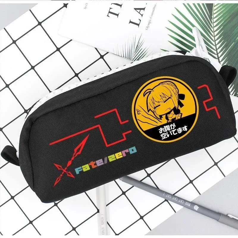 سحاب كبير، أسود أبيض 21 × 5.3 × 10 سم، مصير، حقيبة أقلام مقلمة أنيمي، مقلمة للطلاب والأطفال والمراهقين، مستلزمات مدرسية للبنات والأولاد