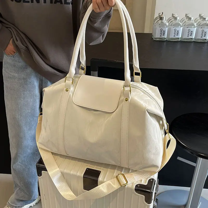 

Large Capacity Portable Short-distance Travel Bag Fashionable Lightweight Swimming Bag Fitness Duffel Bag Simple Casual Storage