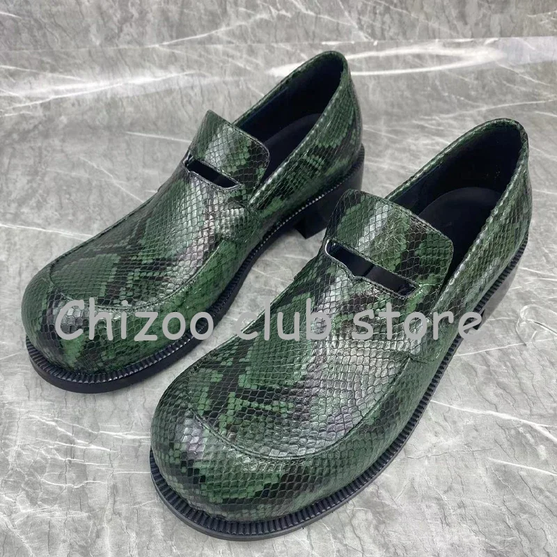 

Hollow British Big Head Snakeskin Loafers Black Round Toe Chunky Flat Men Shoes Retro Casual Flat Man Shoes Slip-on Loafers