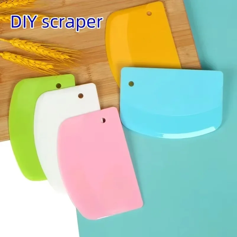 Plastic Scraper Cake Cream Scraper Flour Dough Cutting Knife Intestine Powder Scraper Kitchen DIY Tools Kitchen Baking Tools