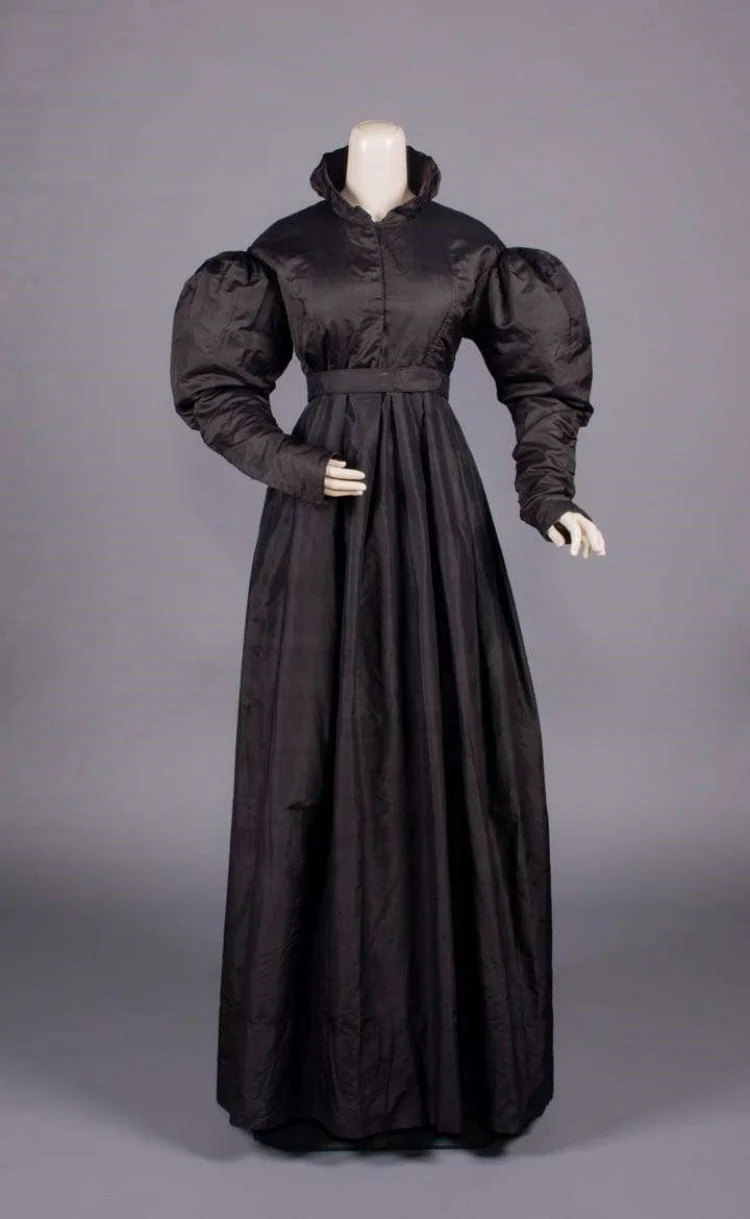 1830s الأسود الحداد زي المرأة القوطية Steampunk فانوس الأكمام يوم المشي فستان تيودور ريجنسي الشاي حفلة الكرة ثوب