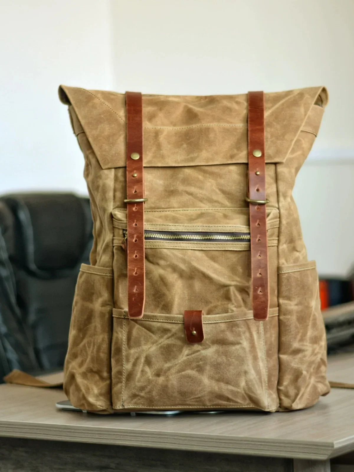 Retro backpack waterproof wax washed canvas splicing leather backpack for outdoor travel and mountaineering backpack