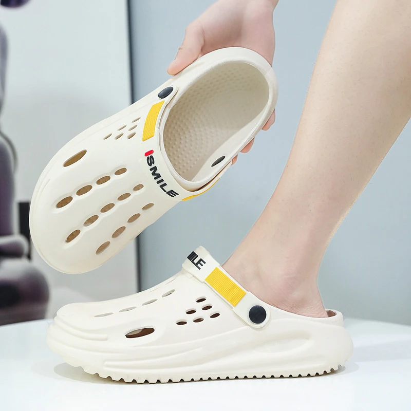 

Summer Men’s Clogs Slippers Soft Sole Breathable Beach Slippers Men Home Slippers Outdoor Non-slip Sandals