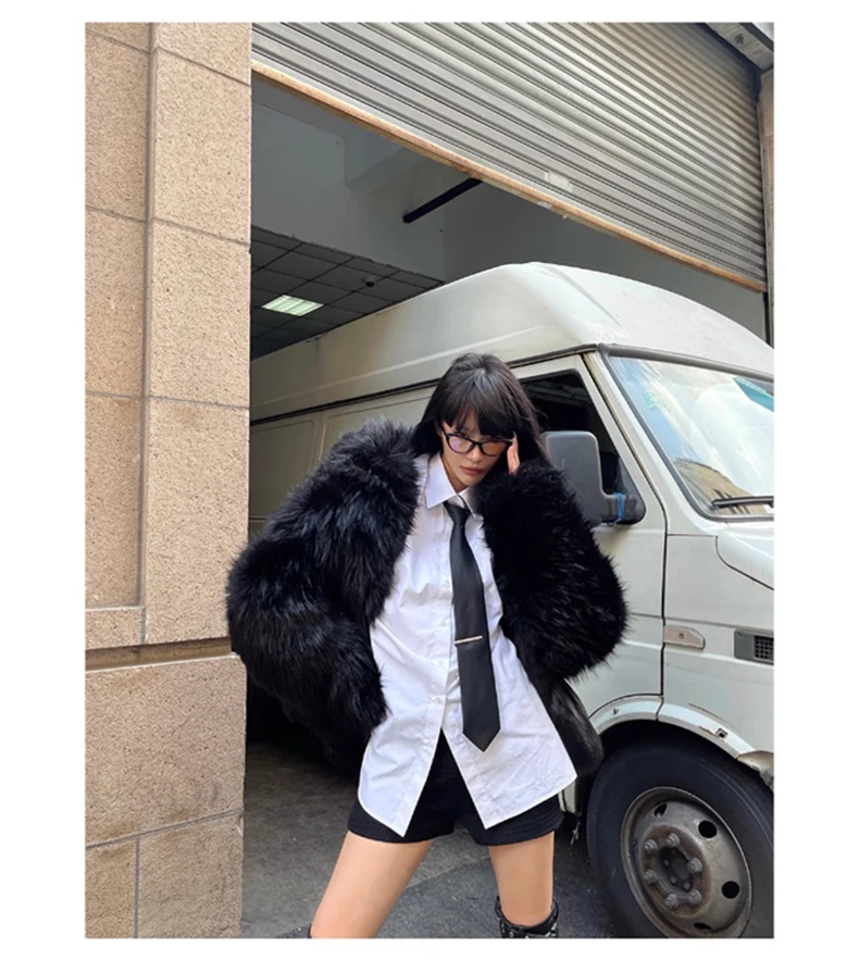 Lautaro Winter Cool Oversized Casual Soft Thick Warm Black Hariy Shaggy Faux Fur Coat Women Turn-down Collar Fluffy Jacket 2023