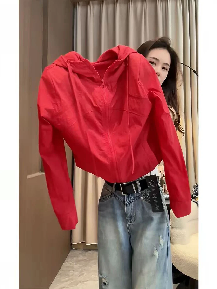 

Ouleter Brand Spring Summer Lightweight Red Hooded Sun Protection Outerwear Ladies Commute Style Straight Cut Long Sleeve Zipper