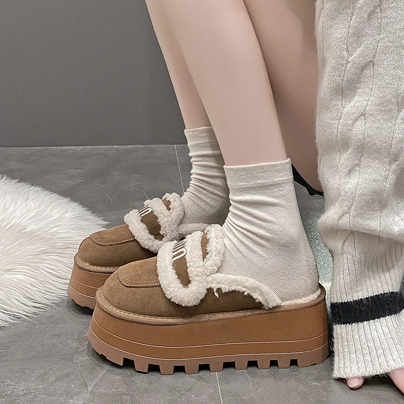 2024 New Trendy Thick Sole Fluffy Slippers for Women with Fur Lining for Warmth in Autumn and Winter with a Packable Head