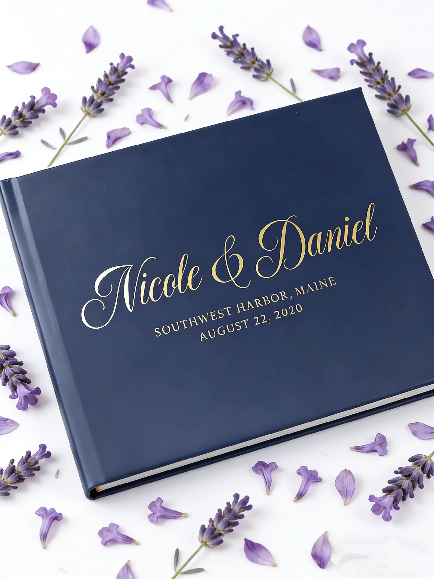 

Книга для гостей на свадьбу с белой золотой фольгой | Персонализированная записная книжка в твердом переплете с индивидуальной надписью | Простой и элегантный сувенир для гостей на приеме