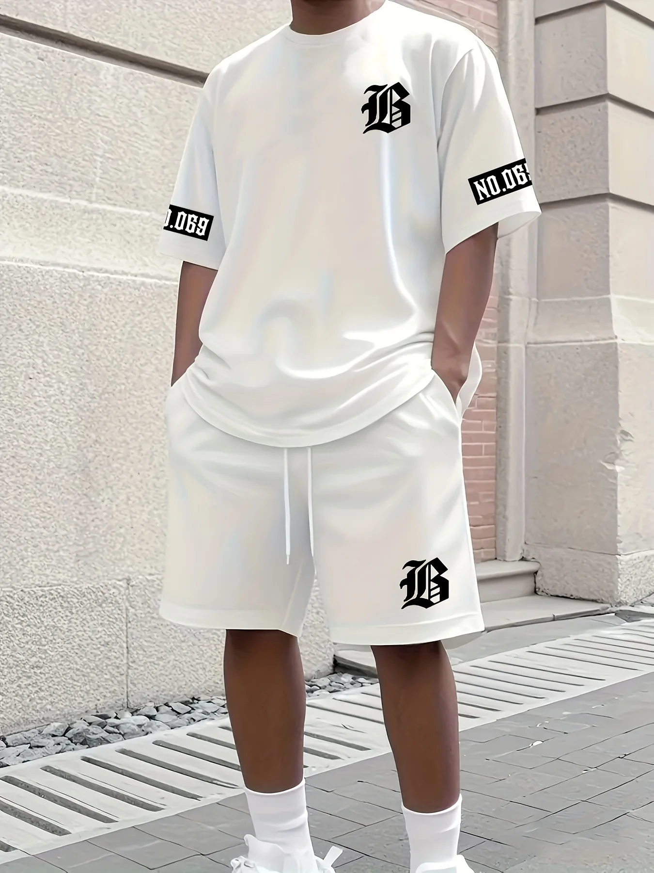 

The New Summer Men's Wear For 2025 Features Casual And Fashionable Lettered T-shirts Short-sleeved Short-shorts Suits.