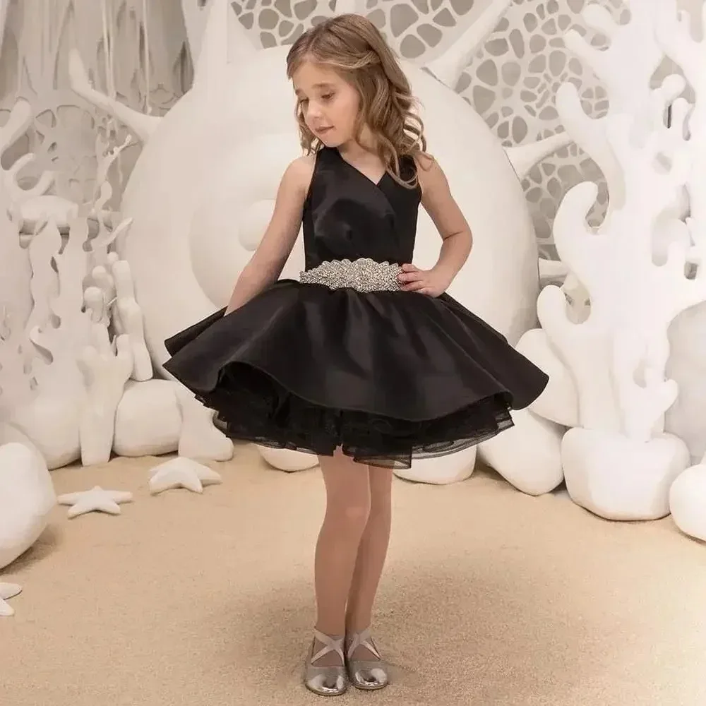 Hochwertiges schwarzes Tüll-Blumenmädchenkleid mit Neckholder für Prinzessinnen, Hochzeiten, Geburtstagsfeiern, Festspiele und Abendbälle, nach Maß – Detail 5