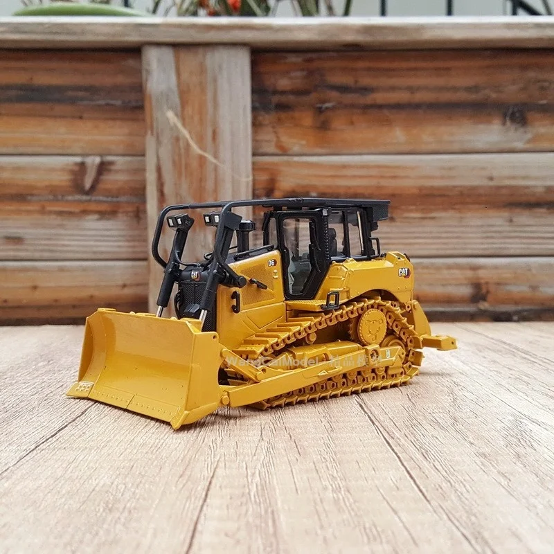 

Collectible Diecast Scale Model Replica DM 1:50 Caterpillar CAT D6 XWSU Track-Type Tractor BullDozer Vehicle Alloy Model 85553