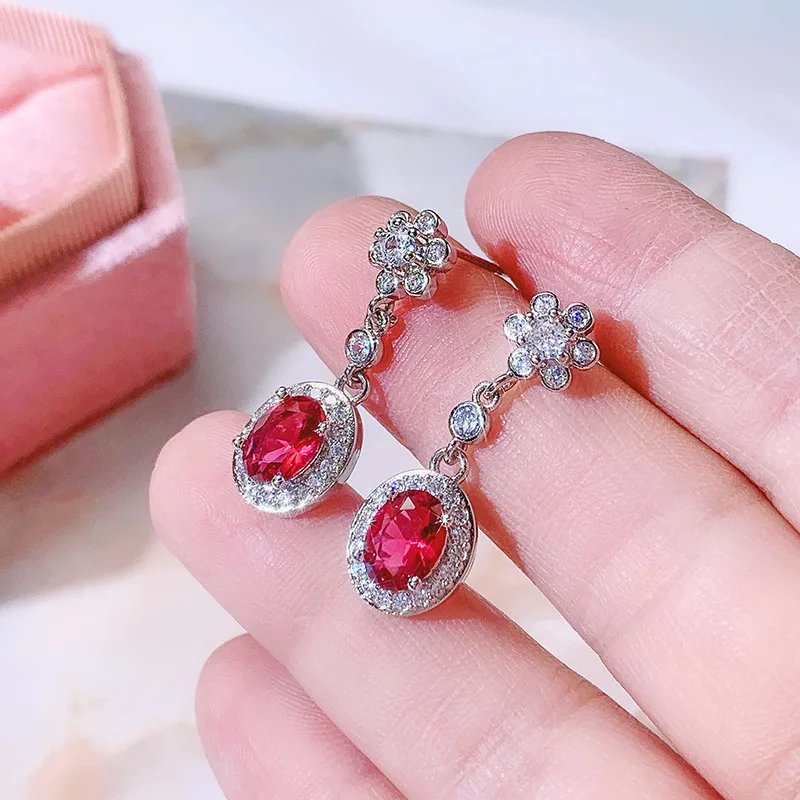 Exquisite 925 Silver Flower Round Oval Four-Prong Ruby Stud Earrings for Women Geometric Daily Commuting Versatile Gift Jewelry