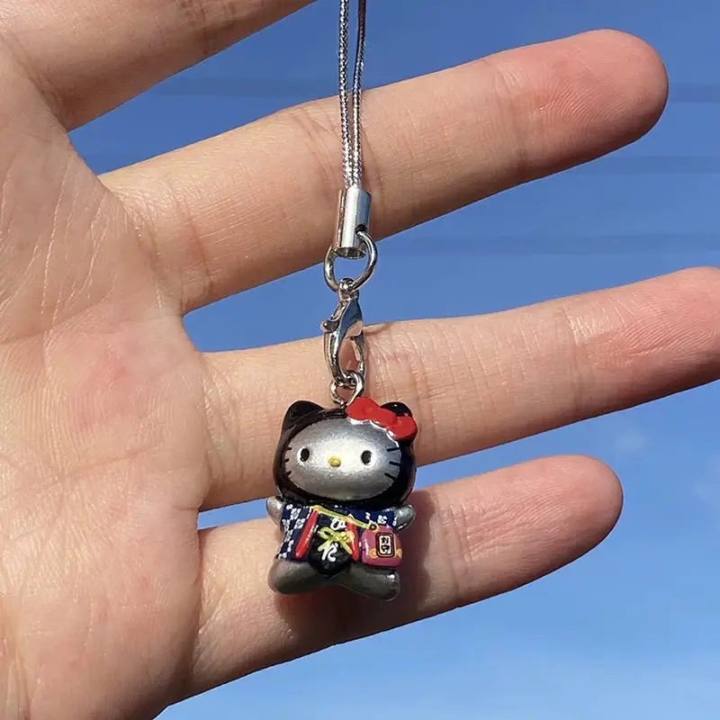 

Black Silver Good Luck Yushou Kitty Mobile Bag Hanging AirPods Camera Accessories Cute and Style Creative Ccd